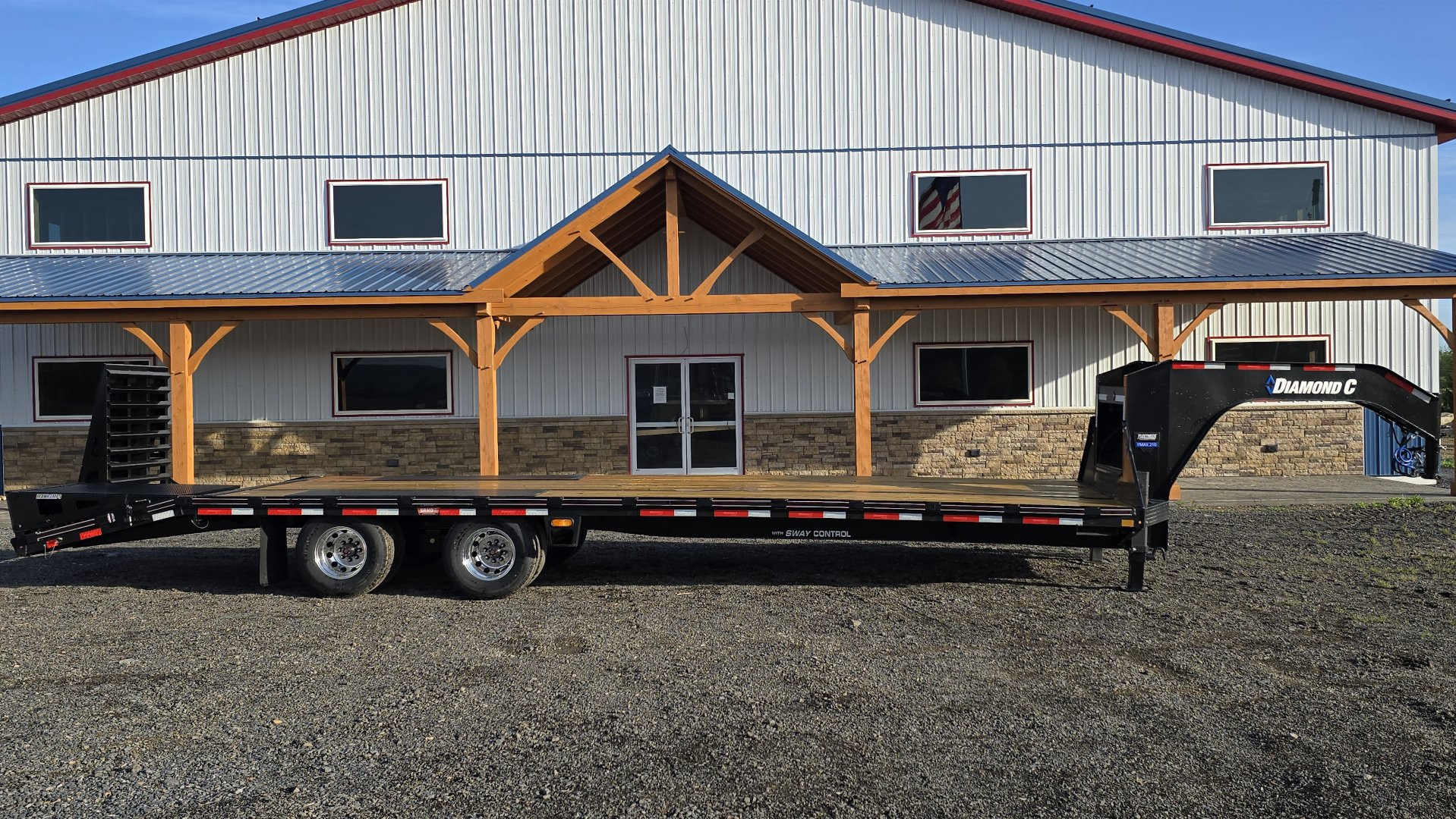 New Diamond C Equip. Trailer /25K GVWR / 102"x30'