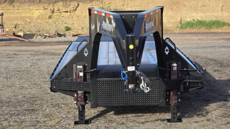 New Diamond C Equip. Trailer /25K GVWR / 102"x30'
