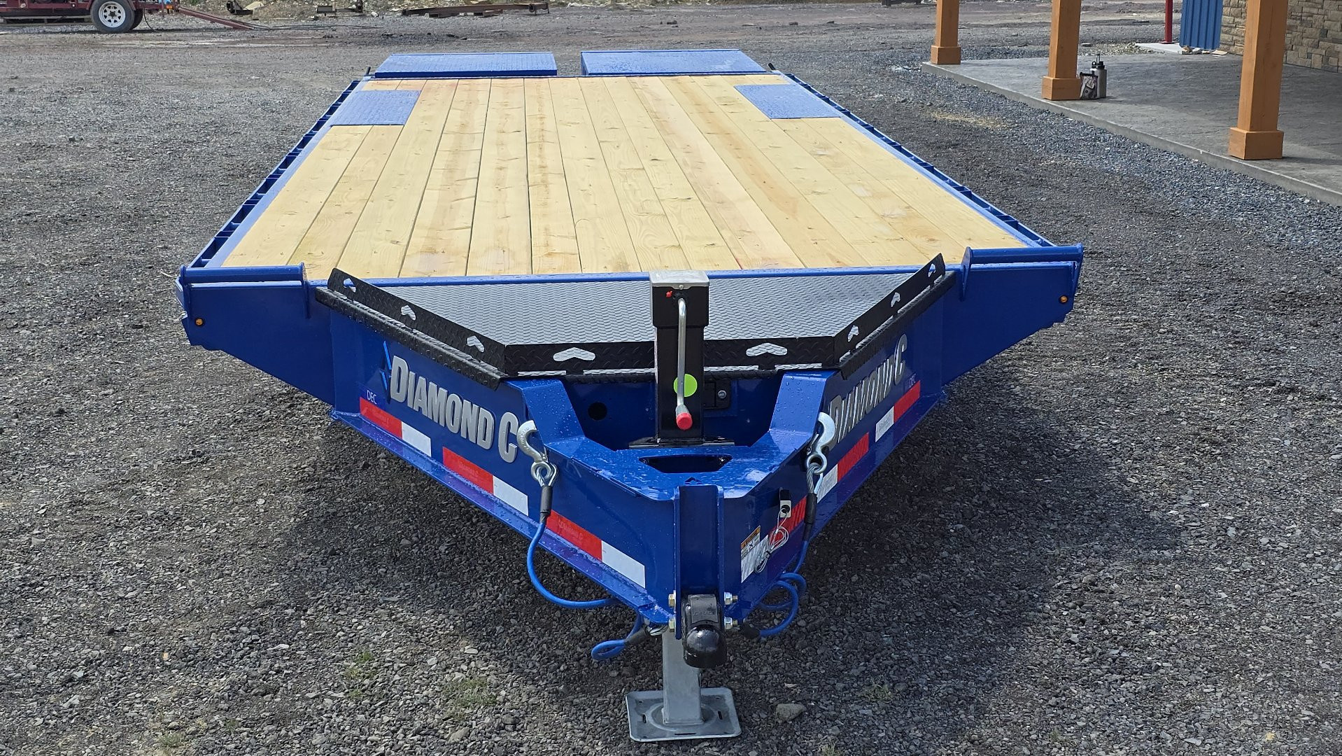 New Diamond C Equip. Trailer / 14.9K GVWR / 102"x24'