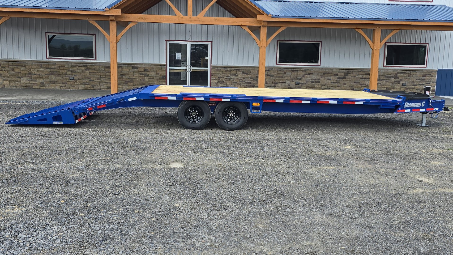 New Diamond C Equip. Trailer / 14.9K GVWR / 102"x24'