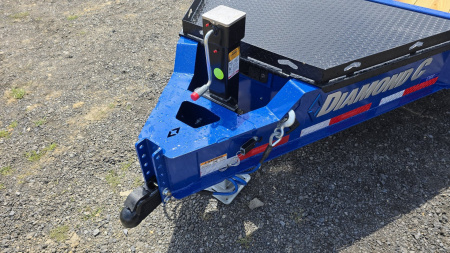 New Diamond C Equip. Trailer / 14.9K GVWR / 102"x24'