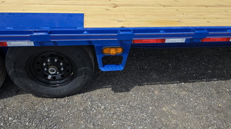 New Diamond C Equip. Trailer / 14.9K GVWR / 102"x24'