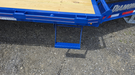 New Diamond C Equip. Trailer / 14.9K GVWR / 102"x24'