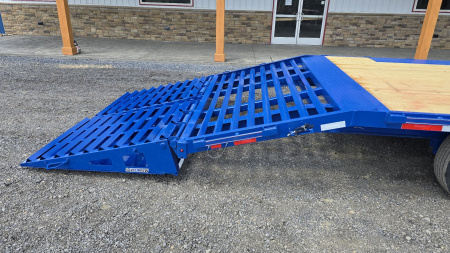 New Diamond C Equip. Trailer / 14.9K GVWR / 102"x24'