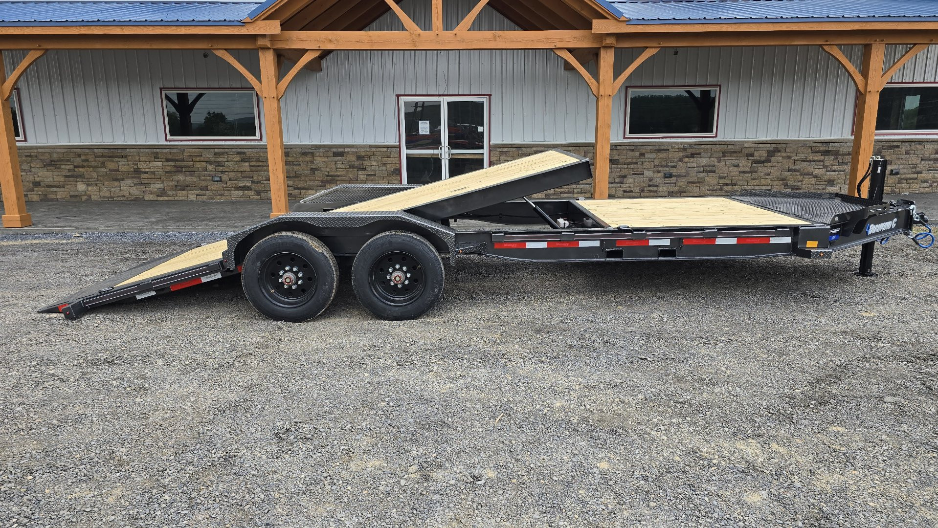 New Diamond C Tilt Trailer / 20K GVWR / 82"x22'