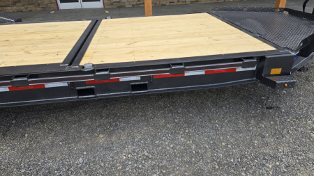 New Diamond C Tilt Trailer / 20K GVWR / 82"x22'