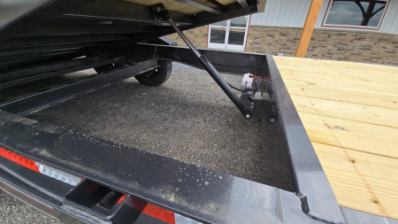 New Diamond C Tilt Trailer / 20K GVWR / 82"x22'