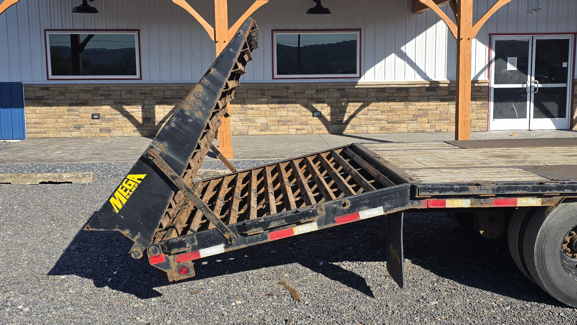 Used 2022 Big Tex Gooneneck Trailer / 23,900 GVWR / 33'