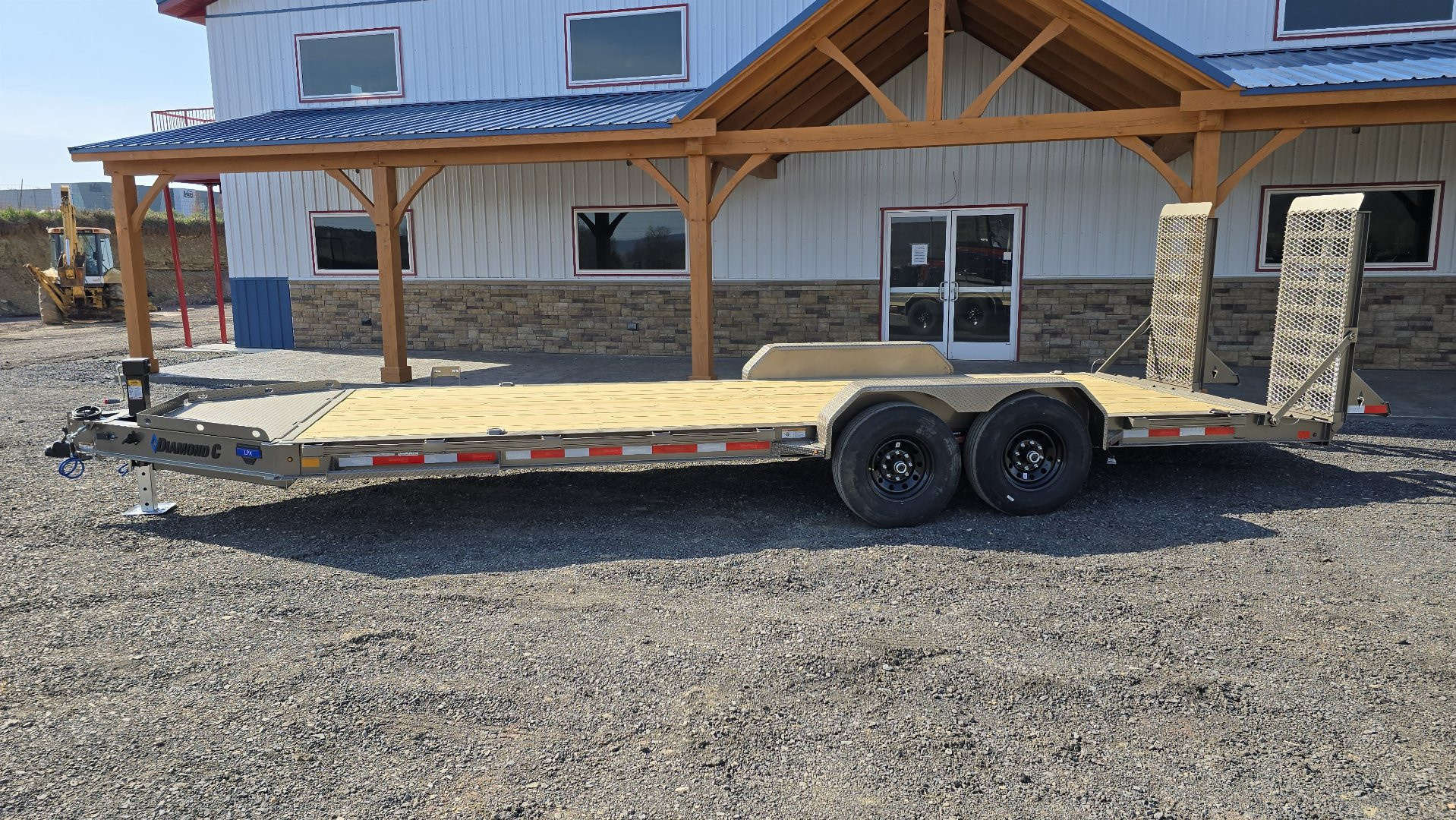 New Diamond C Equipment Trailer / 14.9K GVWR / 82"x22' /Max Ramps