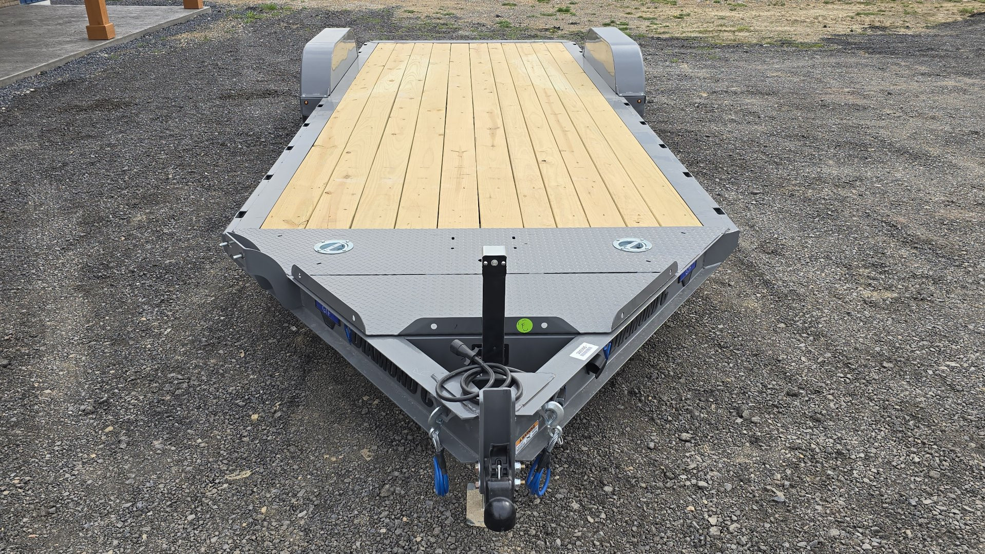 New Diamond C Car Trailer 9.8K GVWR / 83"x20' / Spare Tire Mount