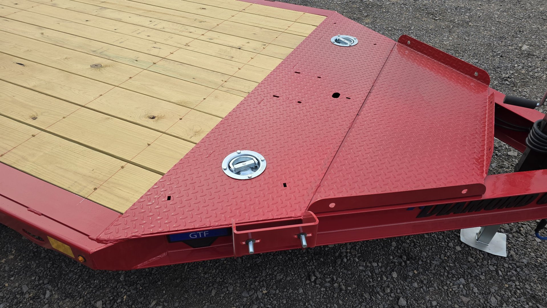 New Diamond C Car Trailer 9.8K GVWR / 83"x18' / Spare Tire Mount