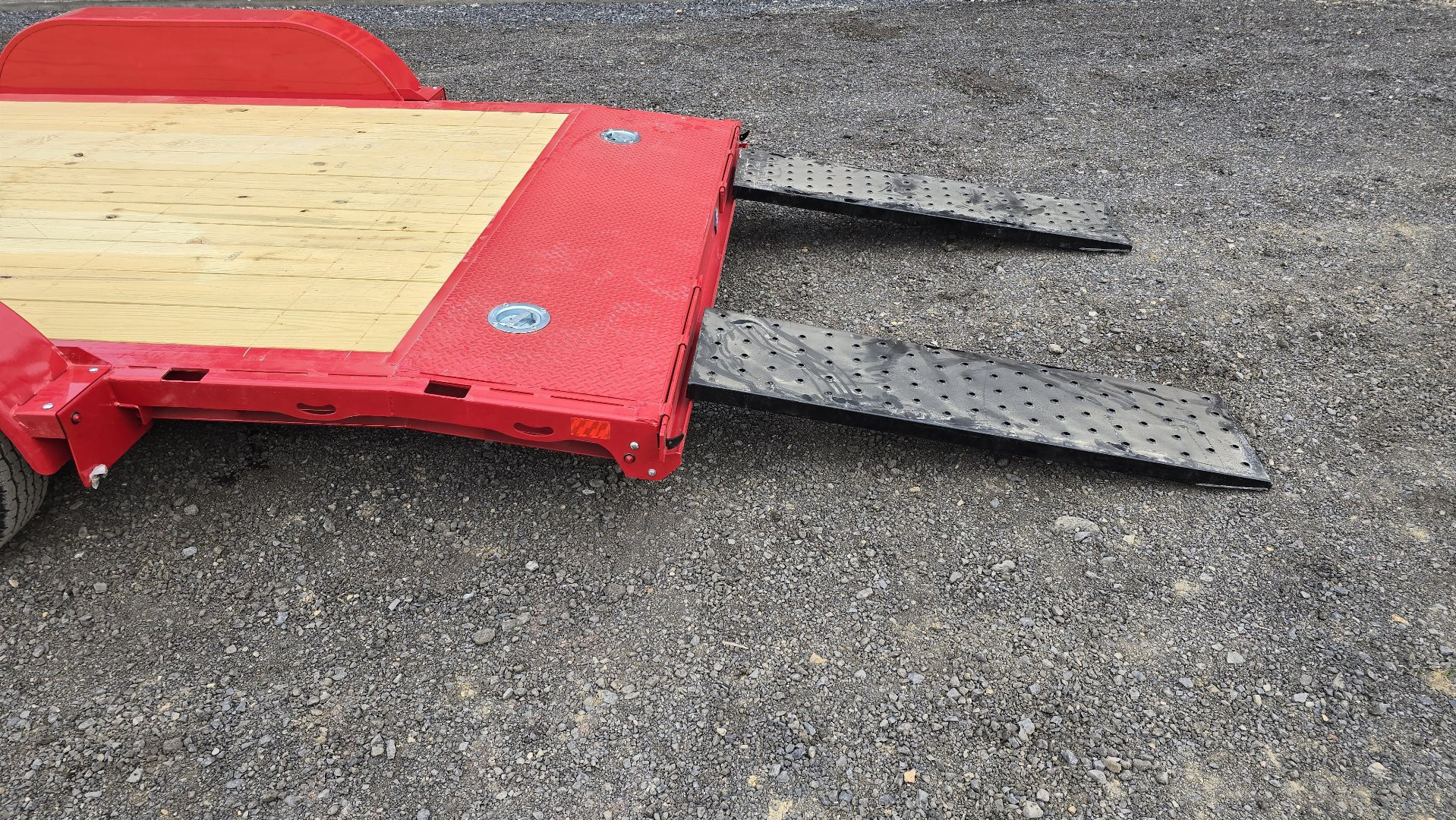 New Diamond C Car Trailer 9.8K GVWR / 83"x18' / Spare Tire Mount