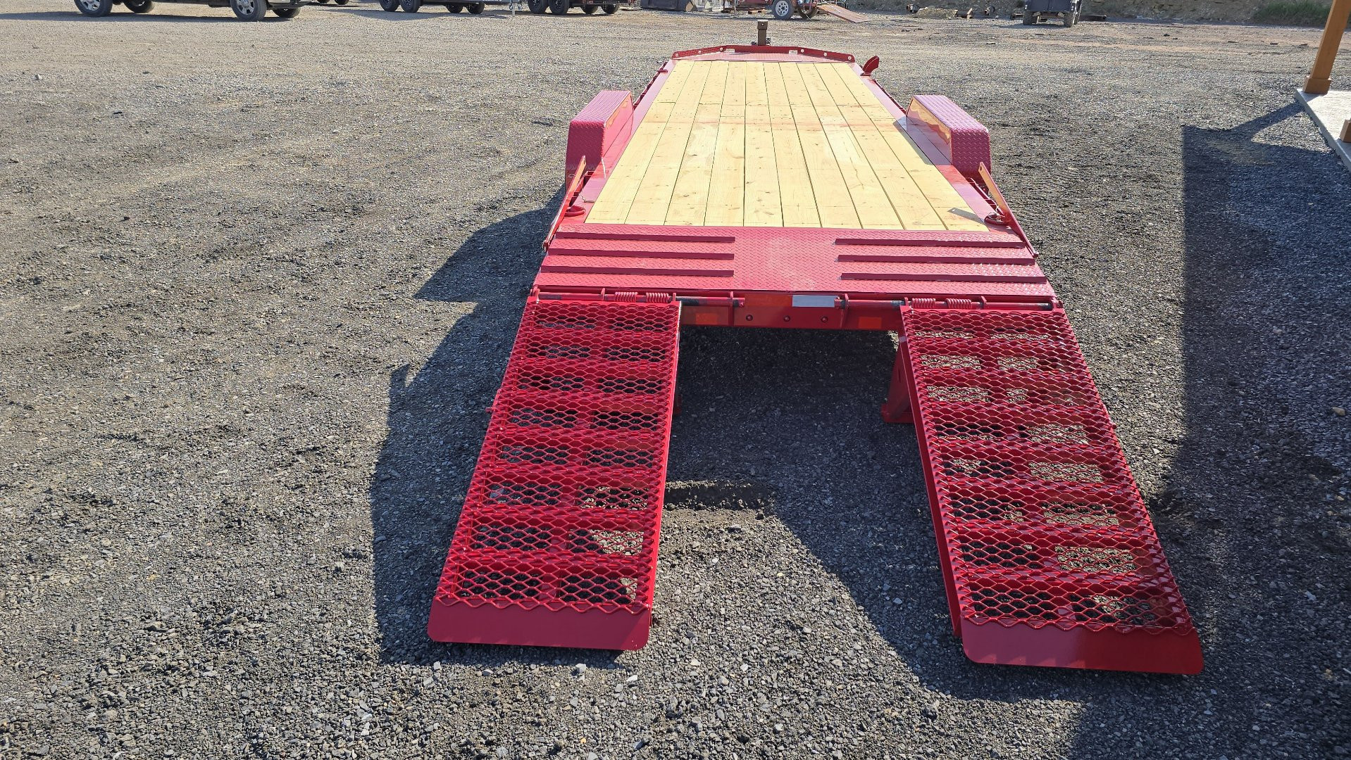 New Diamond C Equip Trailer / 18K GVWR / 82"x24'