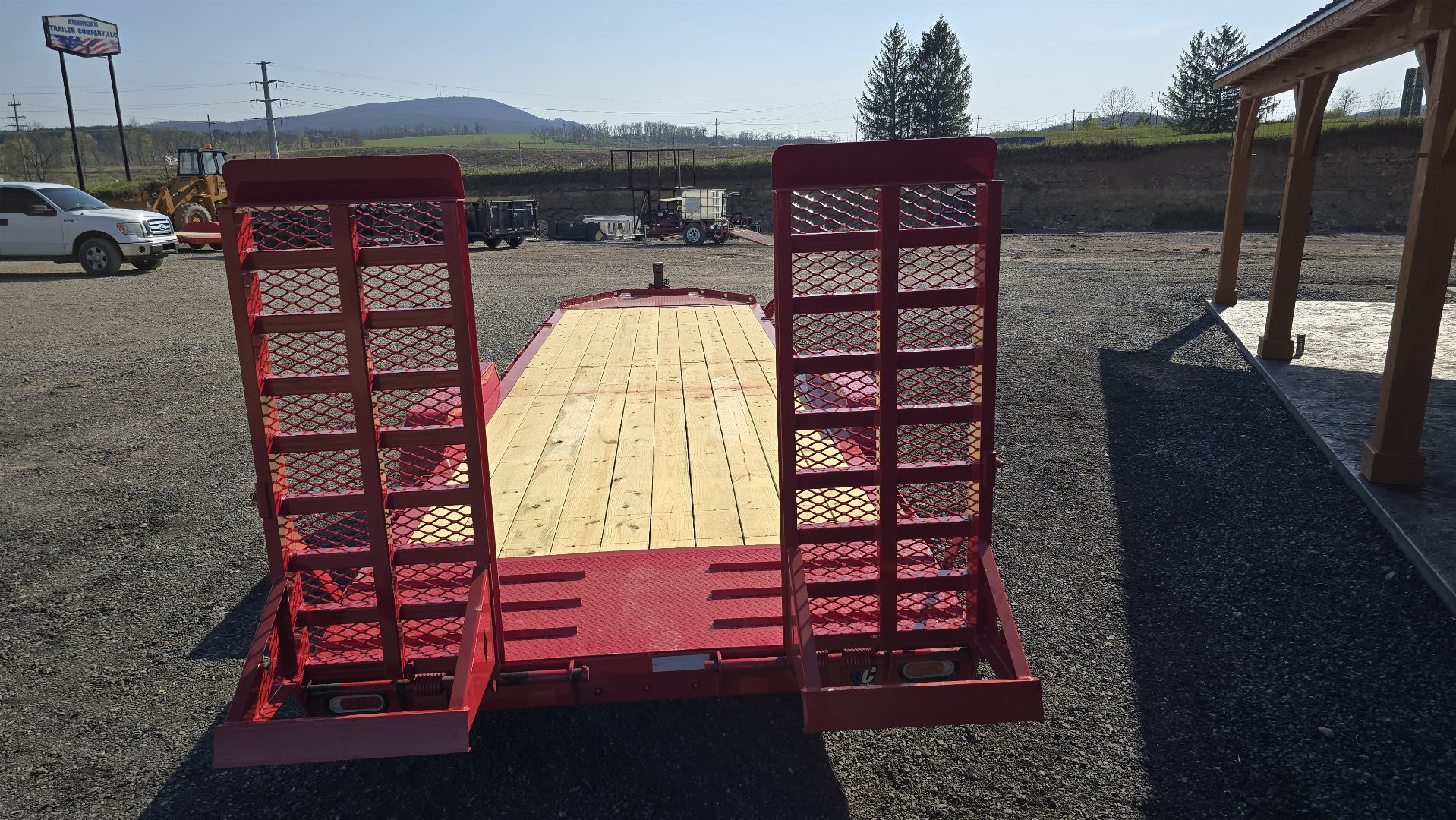 New Diamond C Equip Trailer / 18K GVWR / 82"x24'