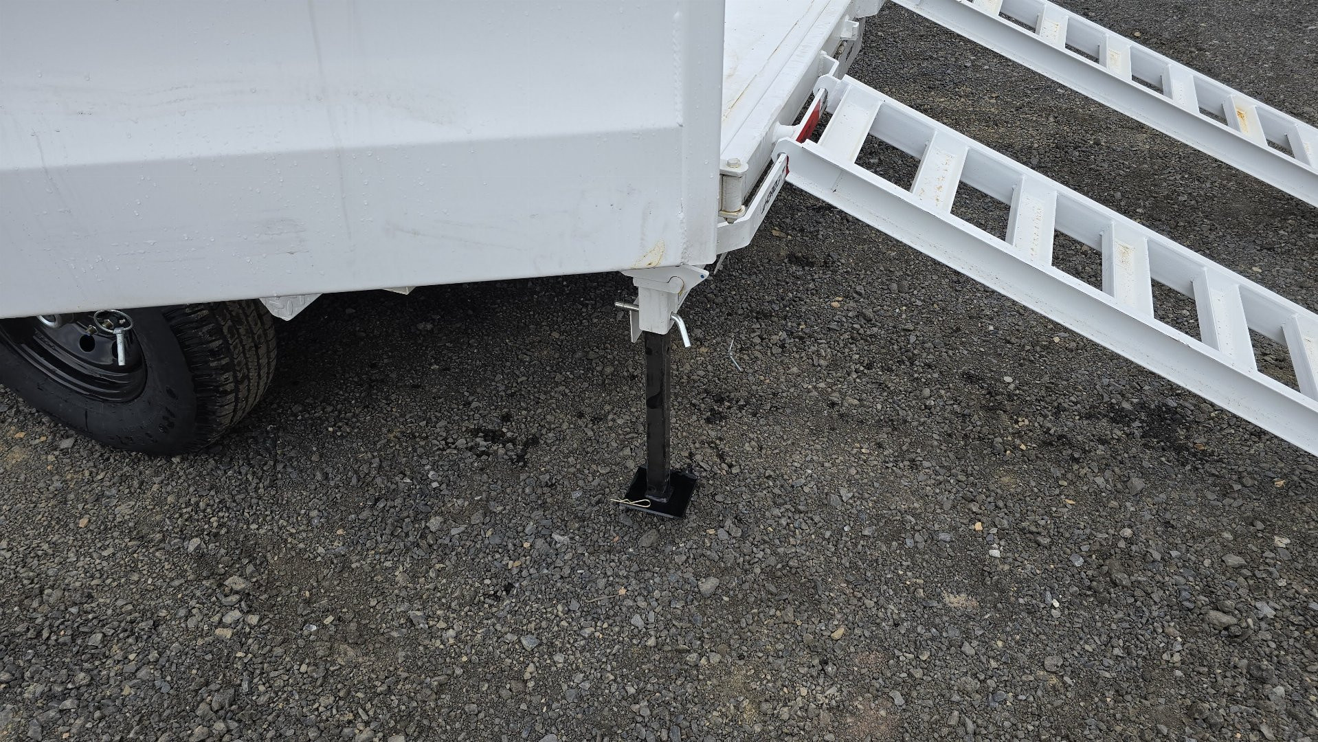 New Horizon Dump Trailer / 80"x14' / 14K GVWR / Ramps / Tarp Kit