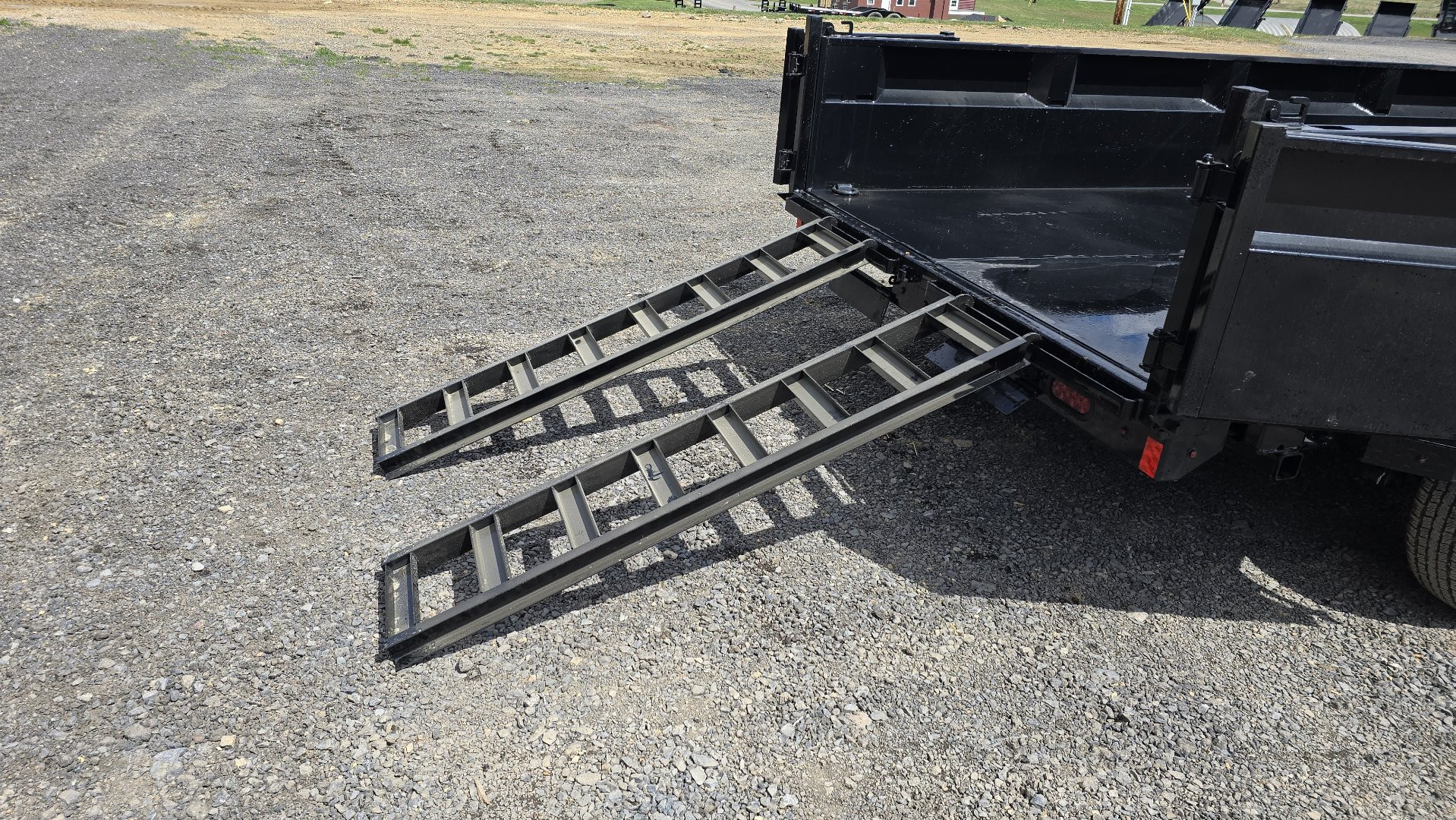 New Delco Gooseneck Dump Trailer / 14K / 83"x14'