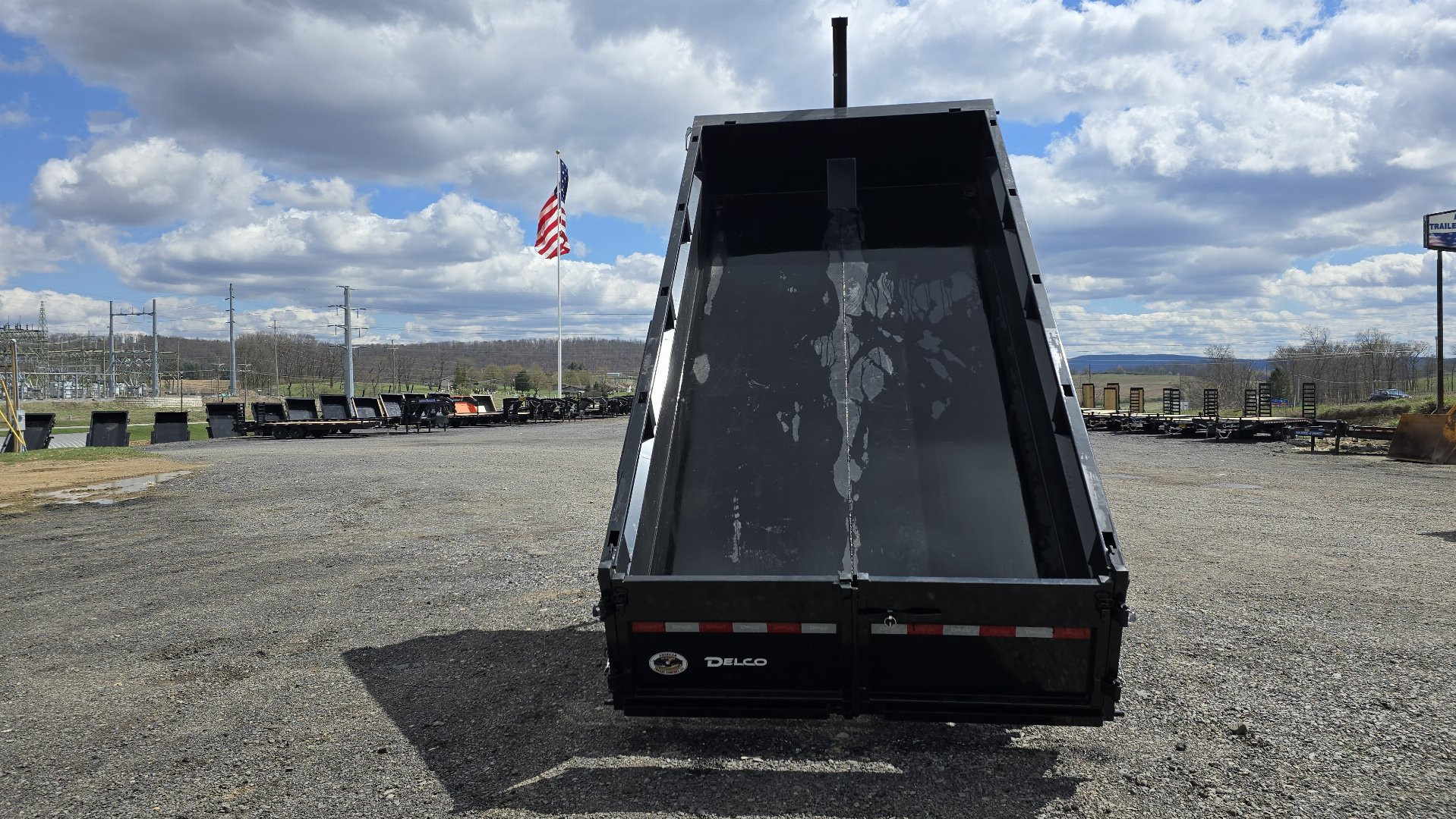New Delco Gooseneck Dump Trailer / 14K / 83"x14'
