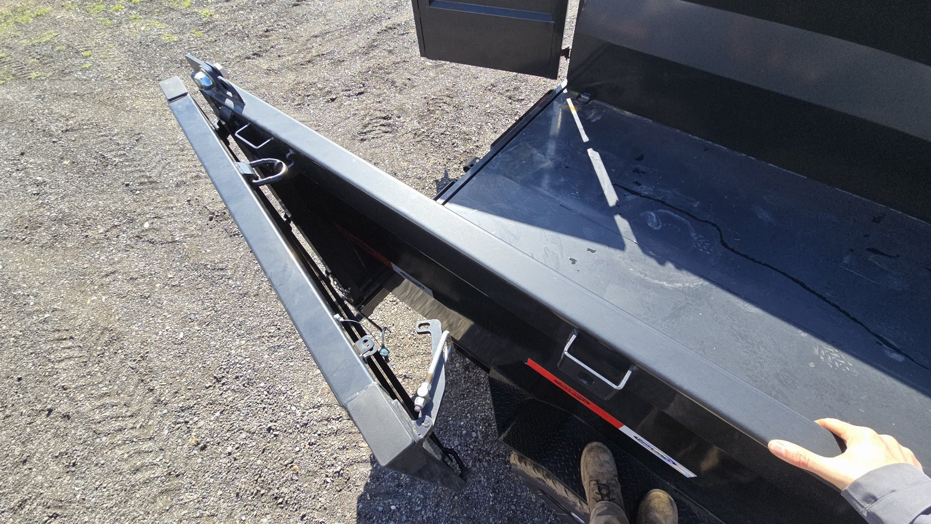 New Dura-Haul Gooseneck Dump Trailer / 14K / 7'x16'