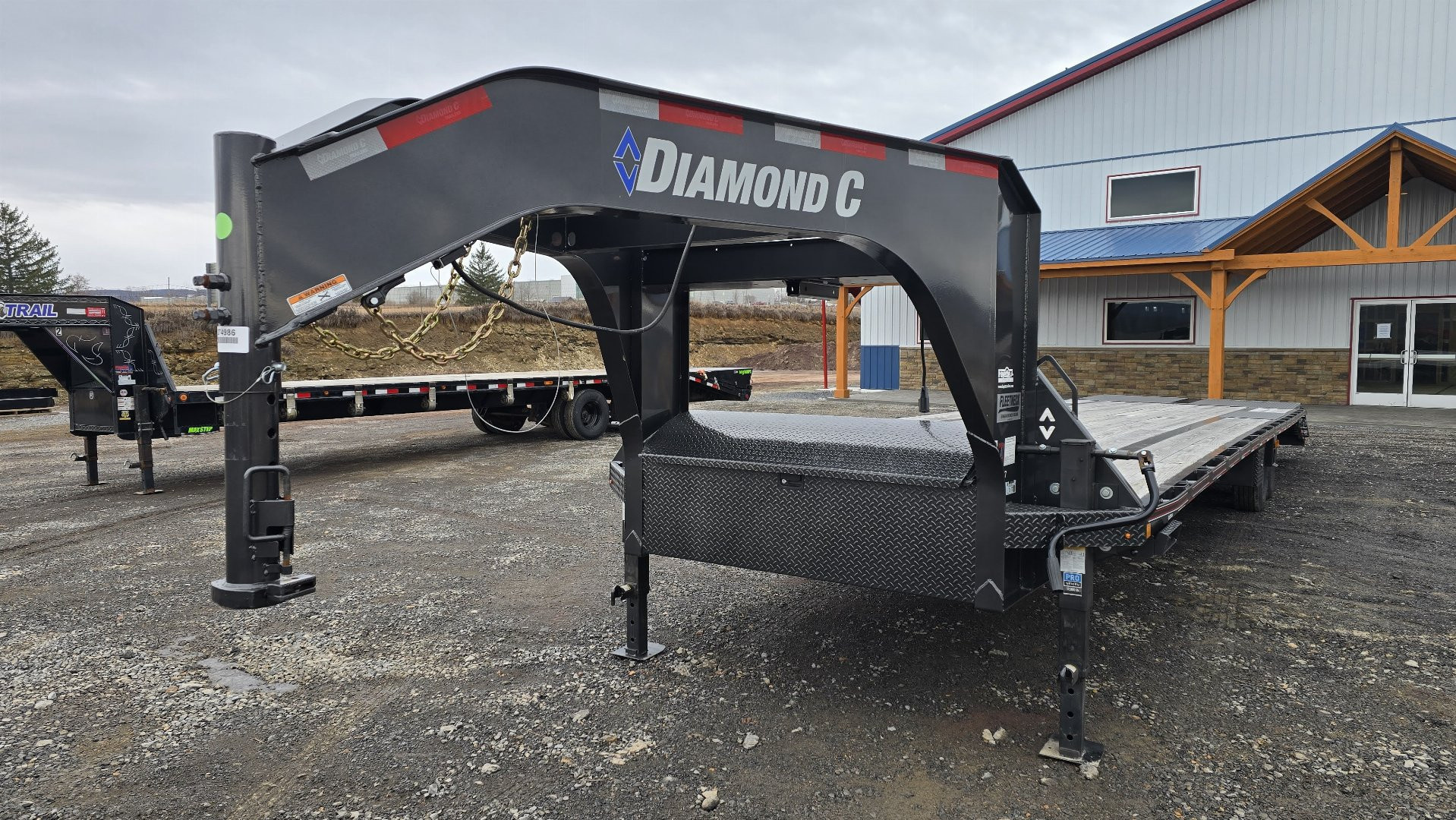 Used 2023 Diamond C FMAX 207 Gooseneck Deckover / 15.5K GVWR / 35'