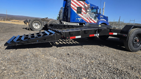 New H&H Deluxe Ramp Equip. Trailer / 16K GVWR / 82"x22'