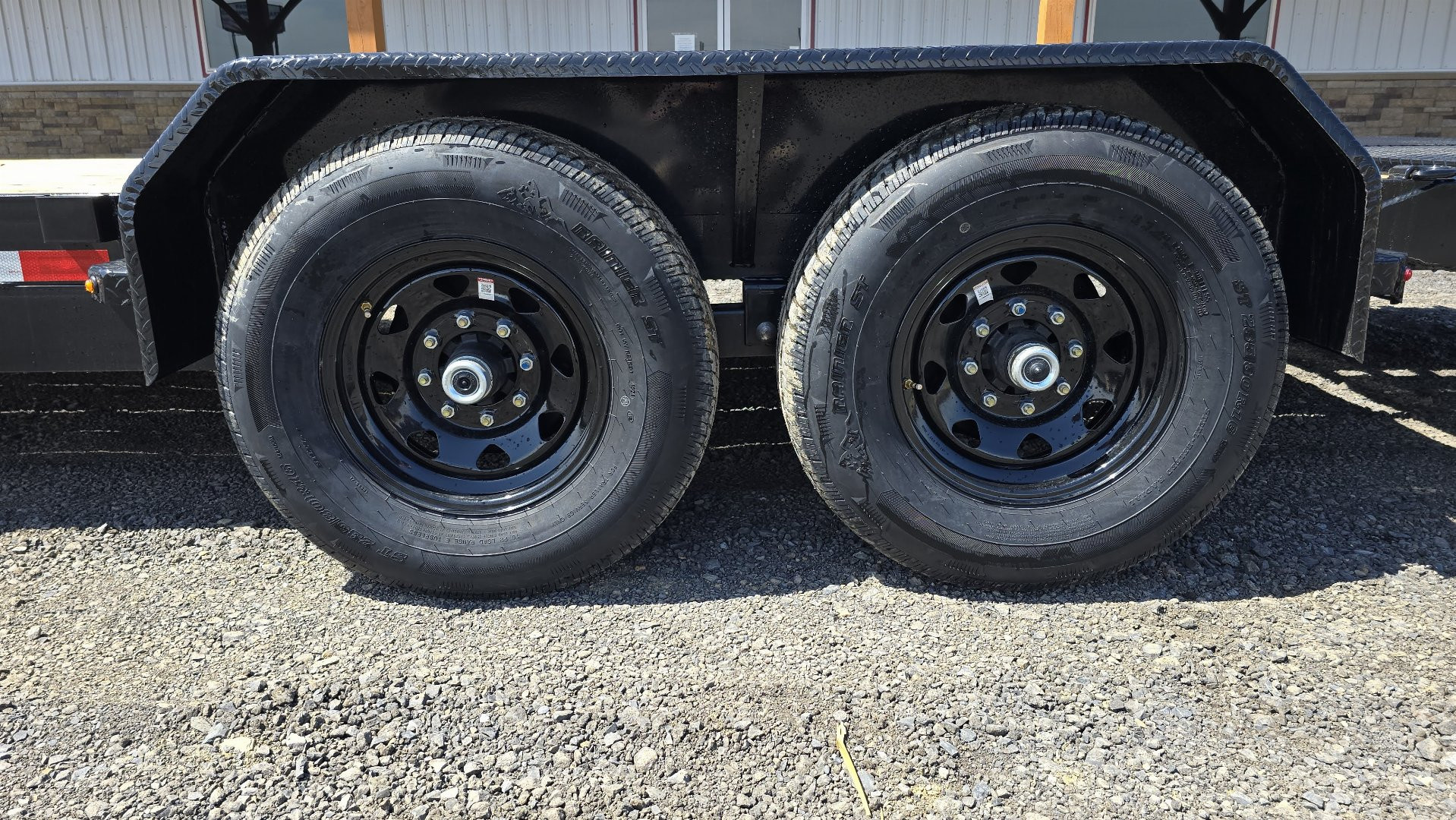 New H&H Deluxe Ramp Equip. Trailer / 14K GVWR / 82"x22' / Fold Over Ramps