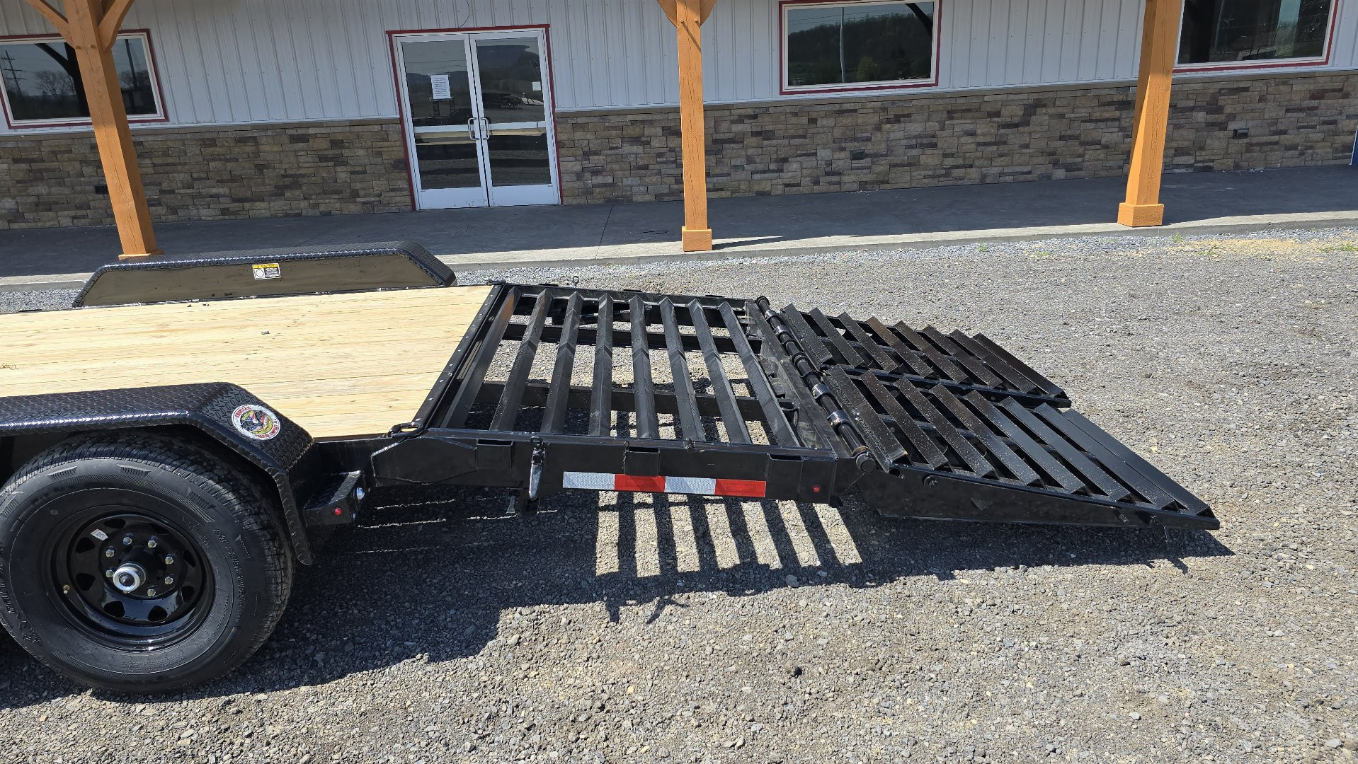 New H&H Deluxe Ramp Equip. Trailer / 14K GVWR / 82"x22' / Fold Over Ramps