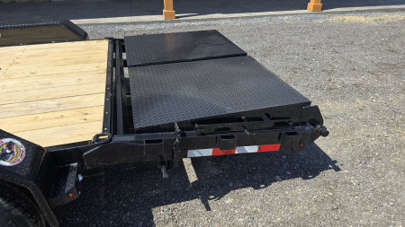 New H&H Deluxe Ramp Equip. Trailer / 14K GVWR / 82"x22' / Fold Over Ramps