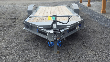 New Diamond C Split Tilt Trailer / 14.9K GVWR / 82"x20' (4' Stationary)