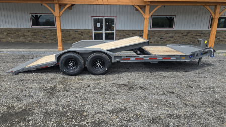 New Diamond C Split Tilt Trailer / 14.9K GVWR / 82"x20' (4' Stationary)