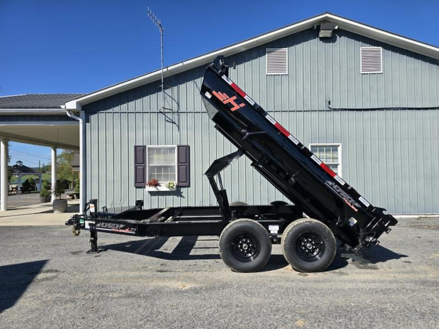 New Horizon Dump Trailer / 80"x12' / 14K GVWR / Ramps / Tarp Kit