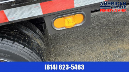 New American Pro Grade Gooseneck Trailer / 25' / 25K GVWR / Spare Mount