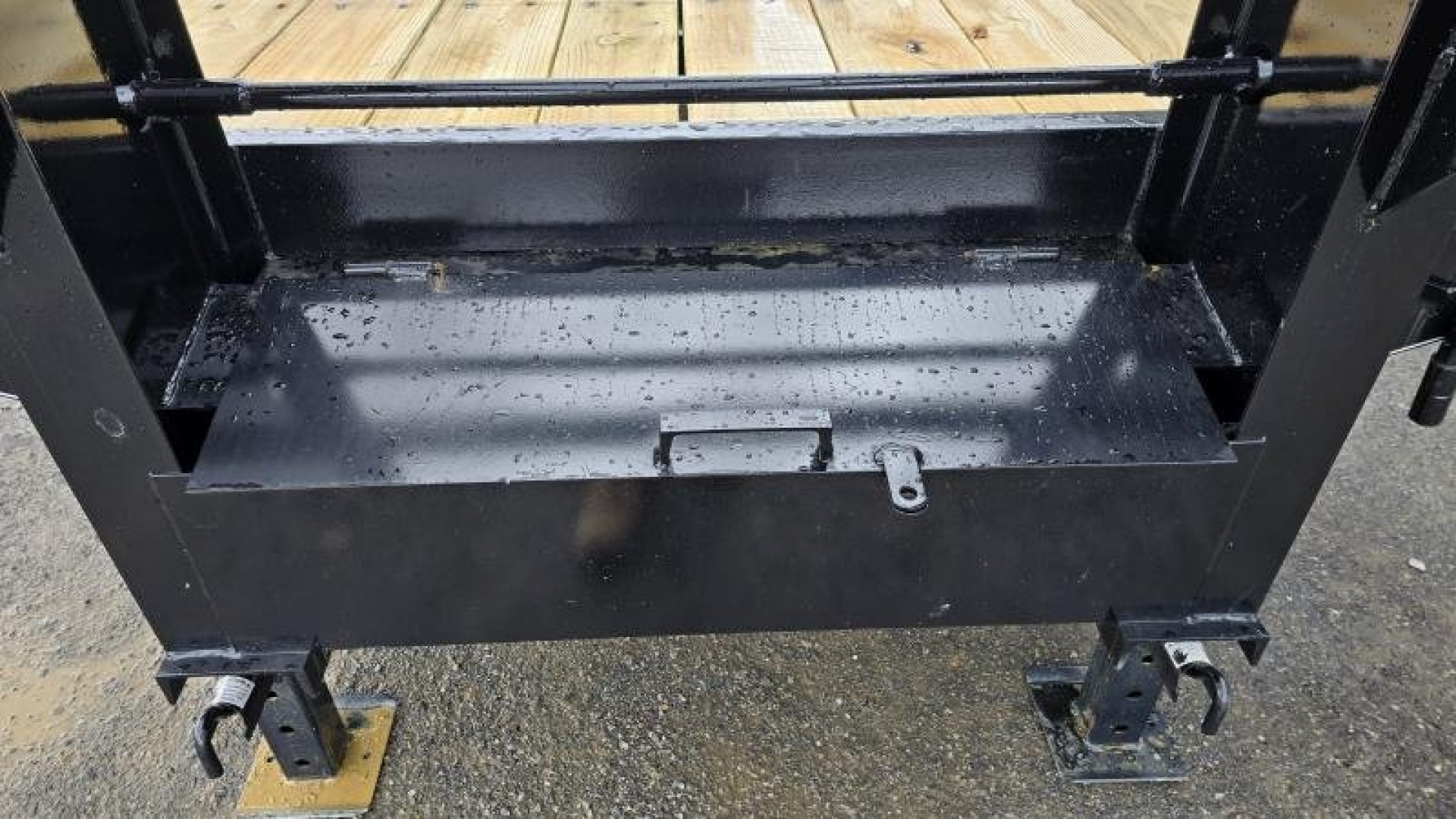 New Quality Trailers Pro Grade Gooseneck Trailer / 25' / 25K GVWR / Pop-up Dove Tail