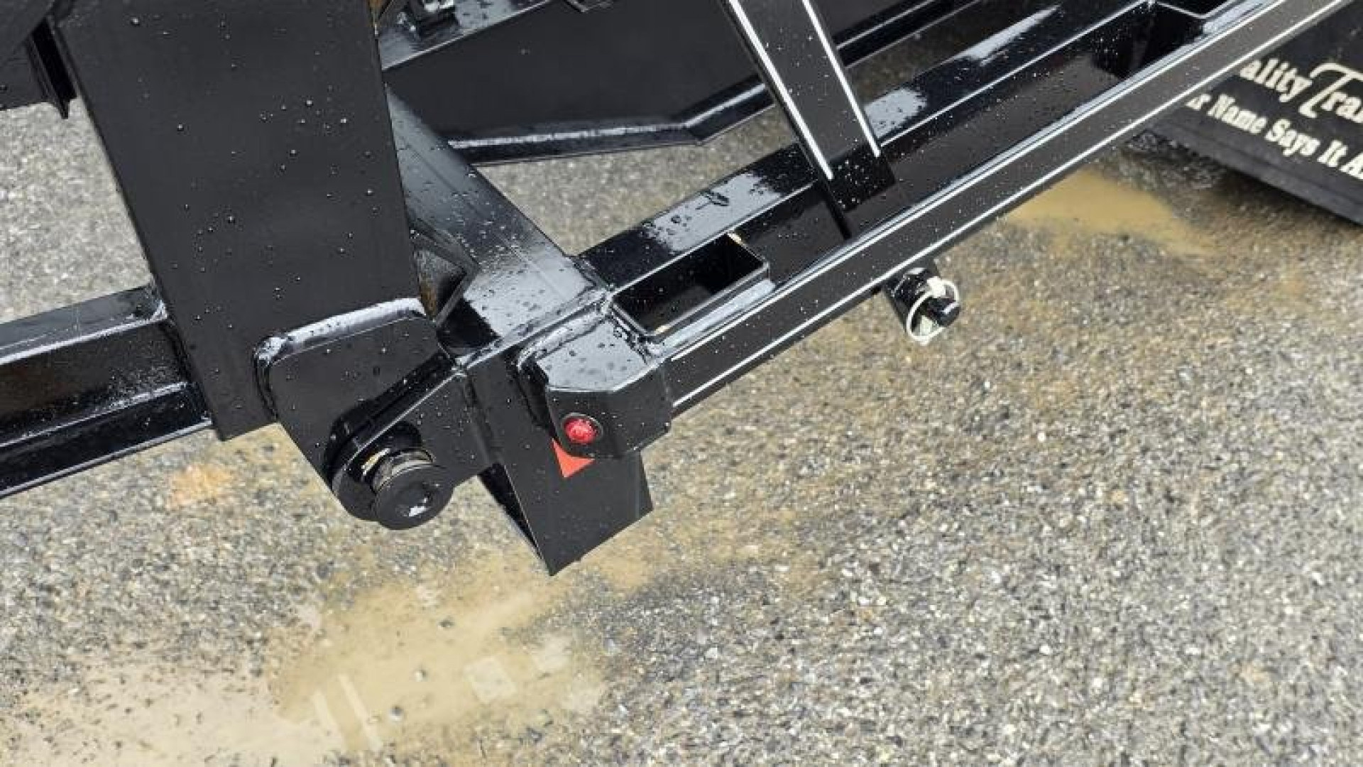 New Quality Trailers Pro Grade Gooseneck Trailer / 25' / 25K GVWR / Pop-up Dove Tail