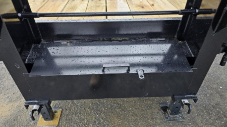 New Quality Trailers Pro Grade Gooseneck Trailer / 25' / 25K GVWR / Pop-up Dove Tail
