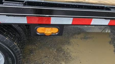 New Quality Trailers Pro Grade Gooseneck Trailer / 25' / 25K GVWR / Pop-up Dove Tail