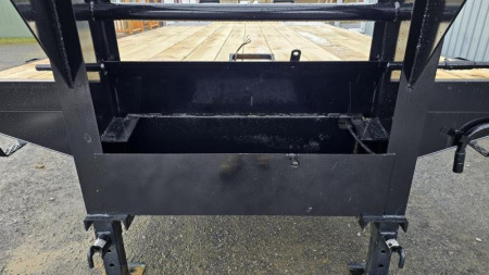 New Quality Trailers Pro Grade Gooseneck Trailer / 25' / 25K GVWR / Pop-up Dove Tail