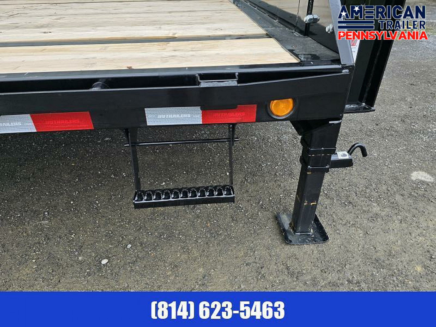 New PJ Low Pro Flatdeck Dually Gooseneck Trailer / 25K GVWR / 30'
