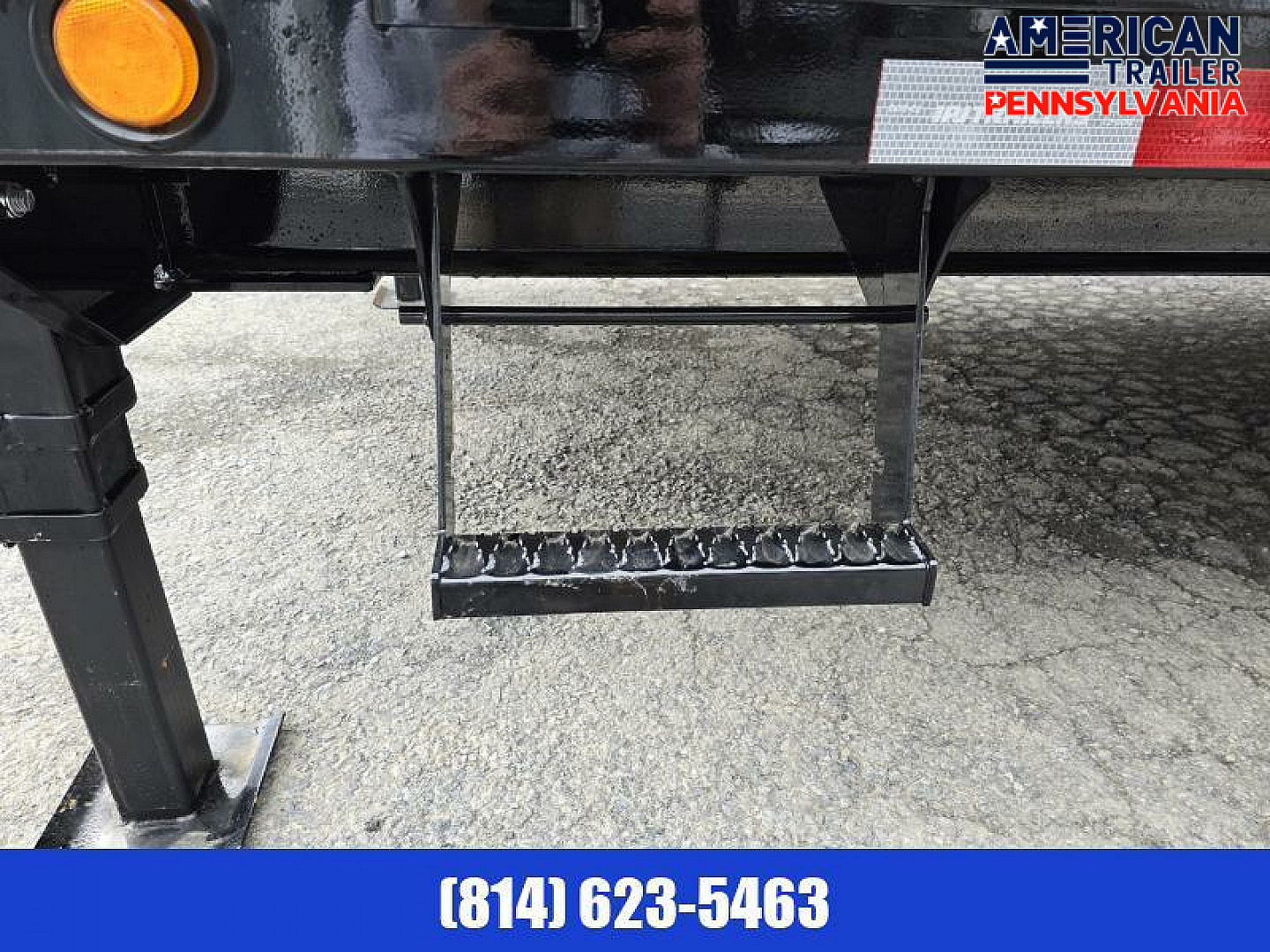 New PJ Low Pro Flatdeck Dually Gooseneck Trailer / 25K GVWR / 30'