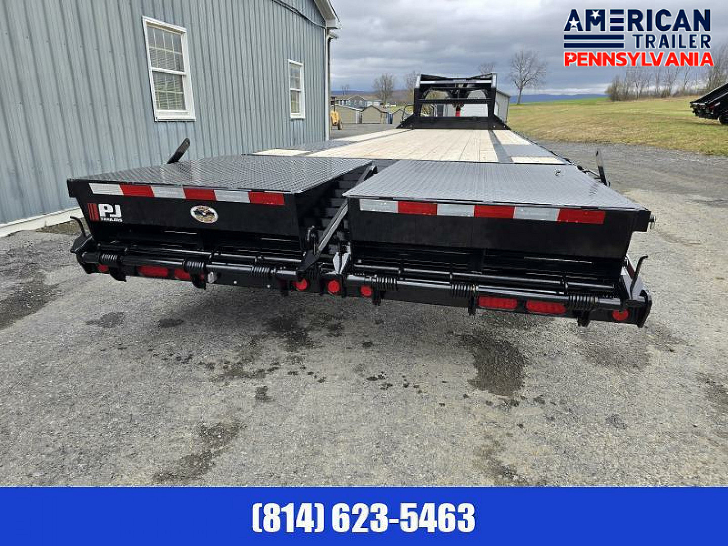 New PJ Low Pro Flatdeck Dually Gooseneck Trailer / 25K GVWR / 30'