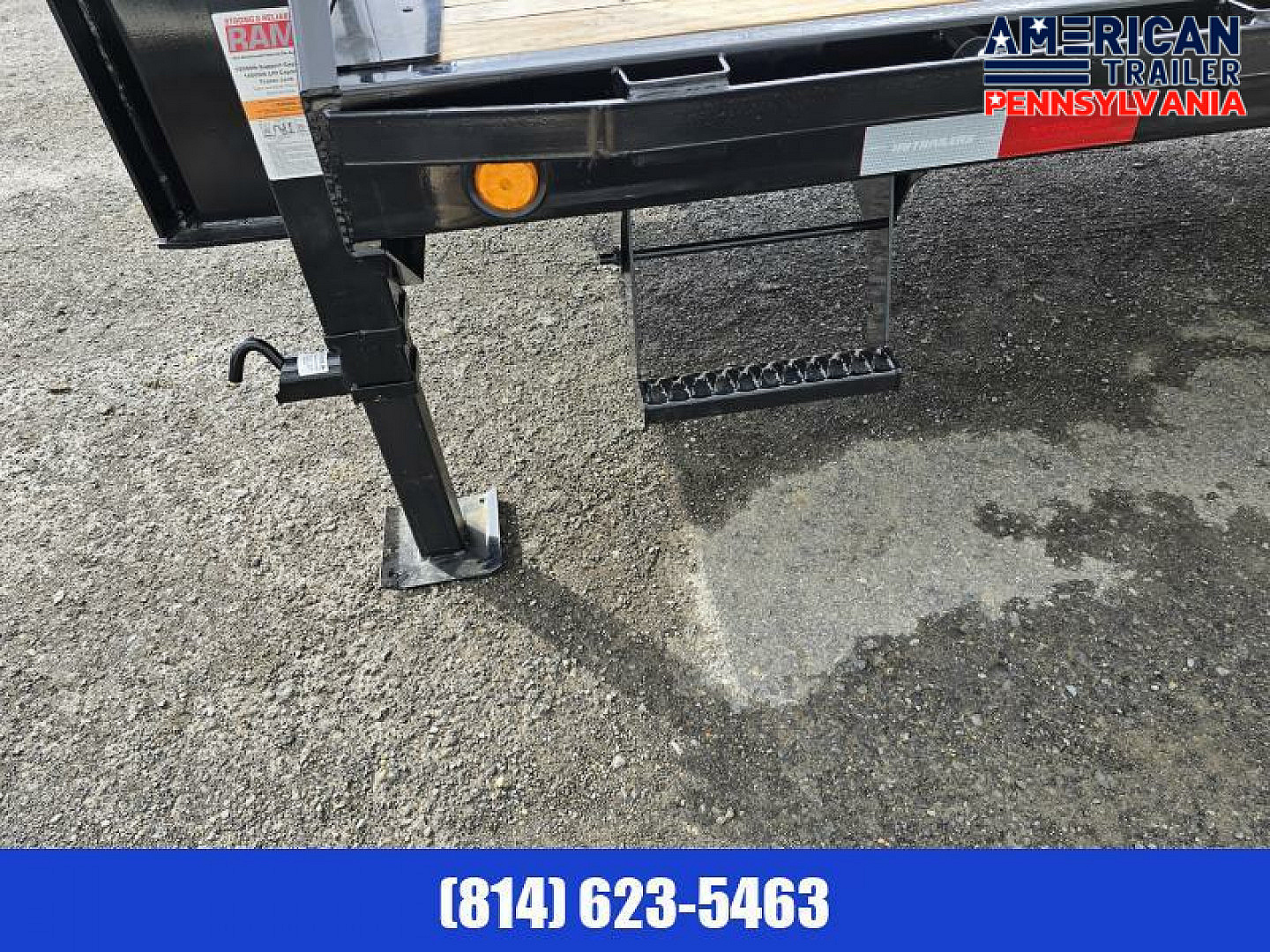 New PJ Low Pro Flatdeck Dually Gooseneck Trailer / 25K GVWR / 30'