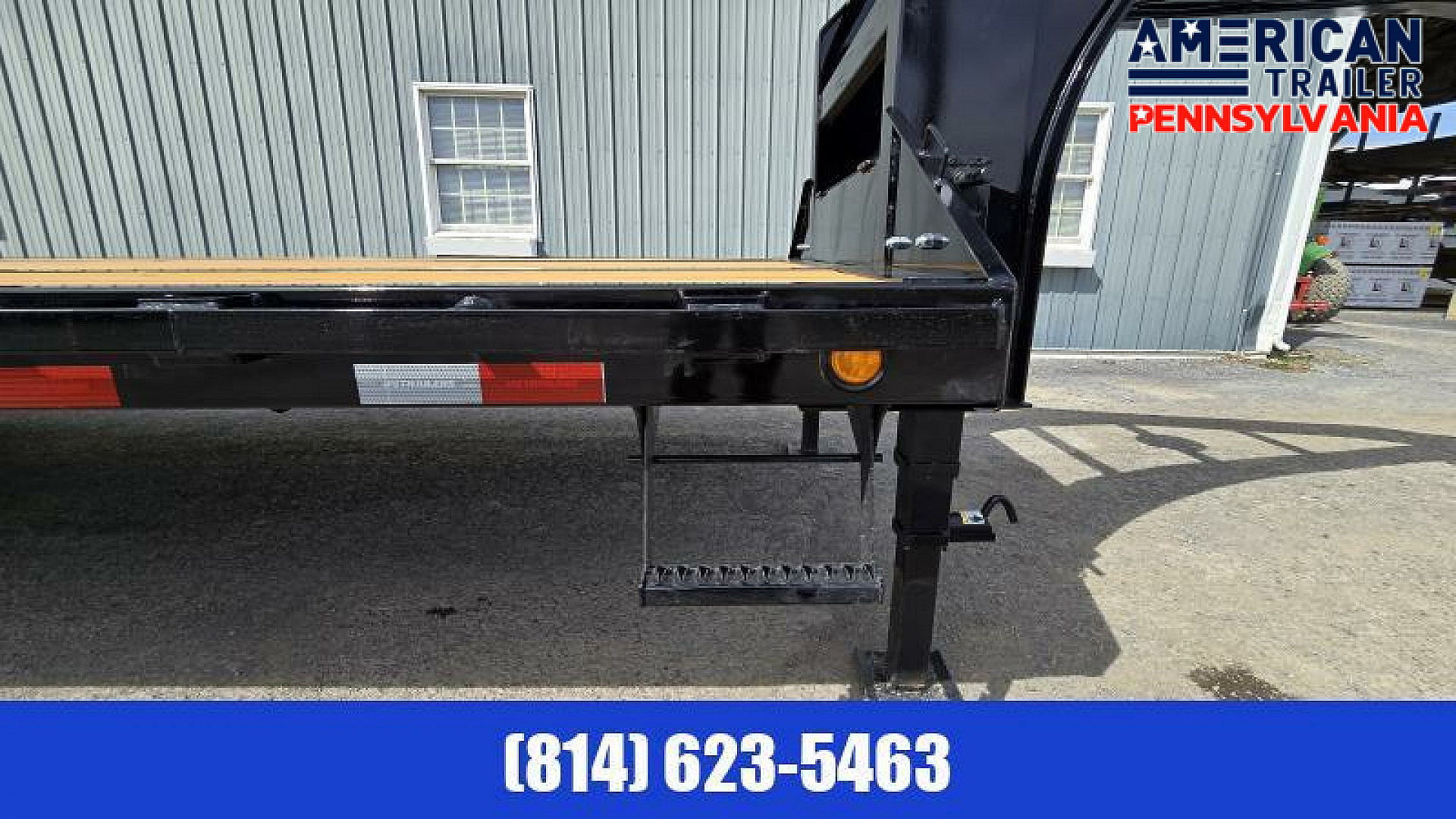 New PJ Low Pro Gooseneck with Hydraulic Dove / 25K GVWR / 32'