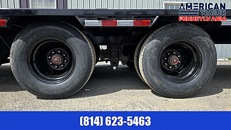 New PJ Low Pro Gooseneck with Hydraulic Dove / 25K GVWR / 32'
