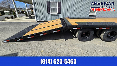 New PJ Low Pro Gooseneck with Hydraulic Dove / 25K GVWR / 32'