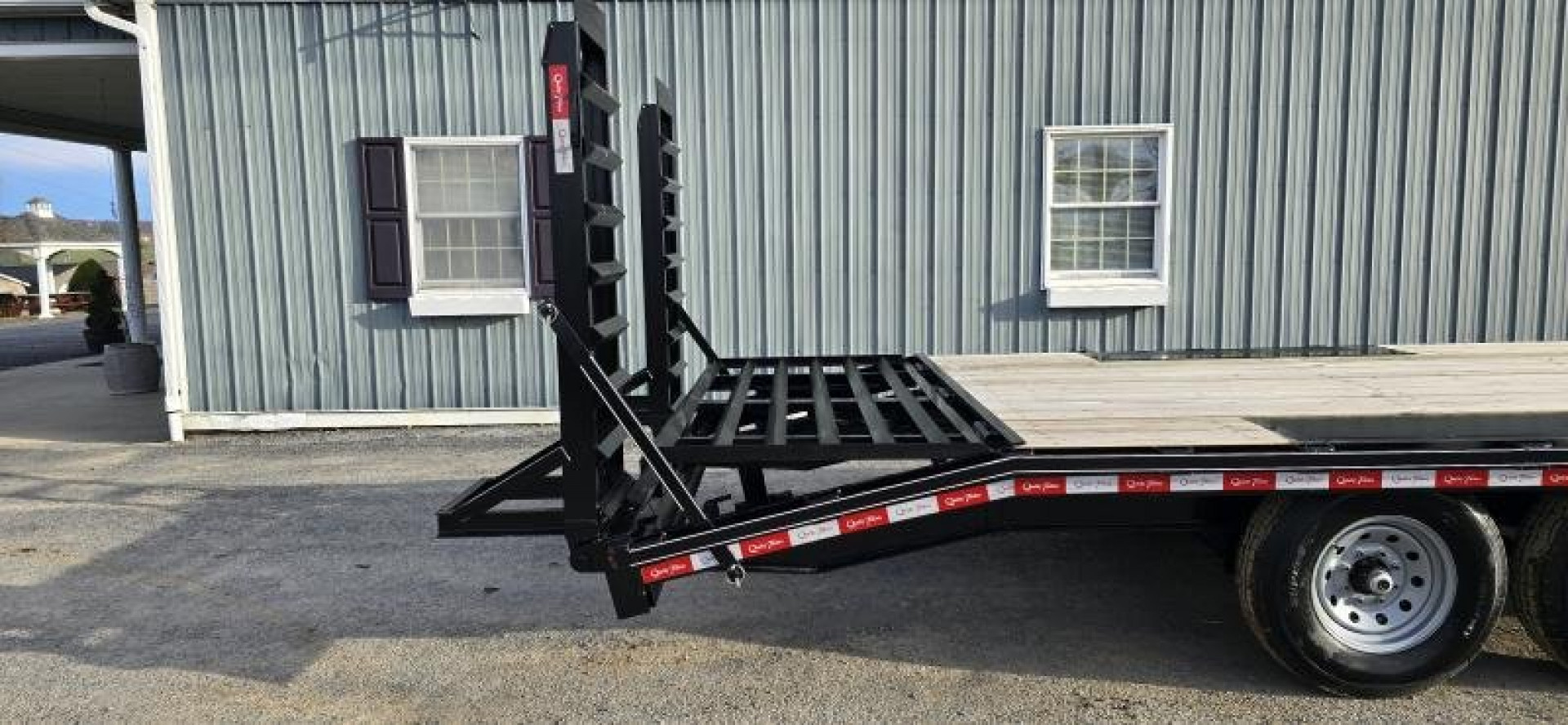 New Quality Trailers Pro Deckover / 16k GVWR / 23'