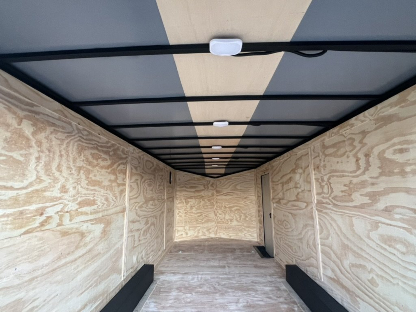 New NEW - 2026 ROCK SOLID CARGO 8.5x20 Tandem Axle Polycore w/ Blackout package & Spoiler Cargo / Enclosed Trailer