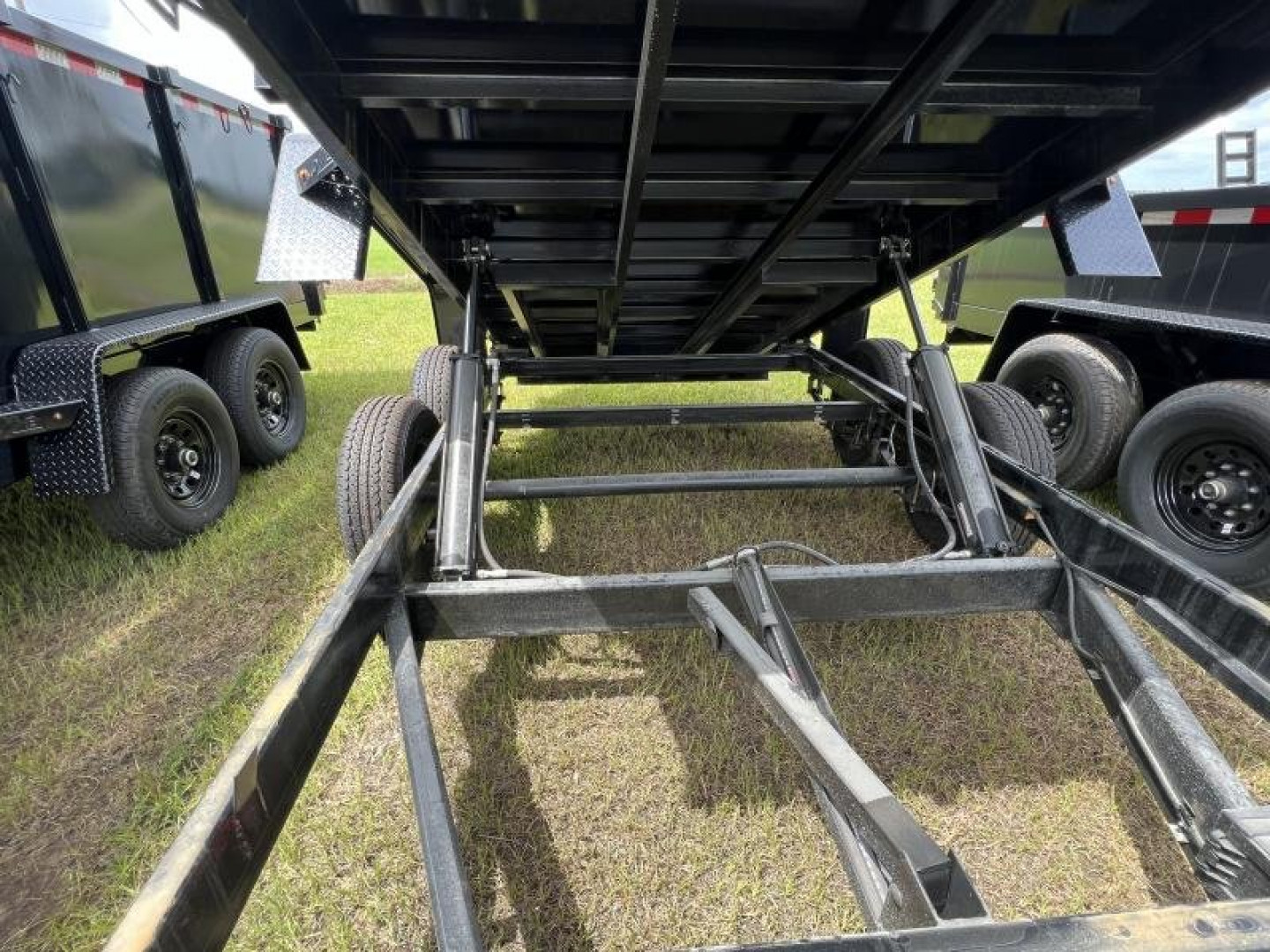 New Down 2 Earth Trailers 6x12 10K HD Low Side Dump Trailer Dump Trailer