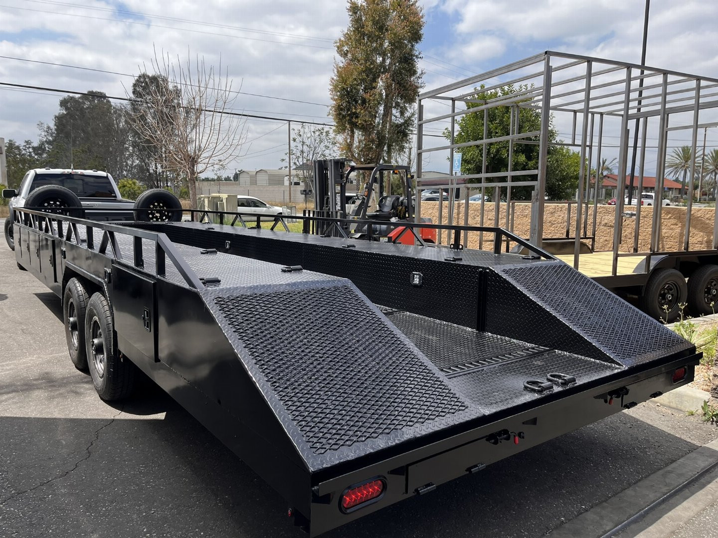 New 2026 FRACTAL 26' BOXED DECK BAJA TRAILER