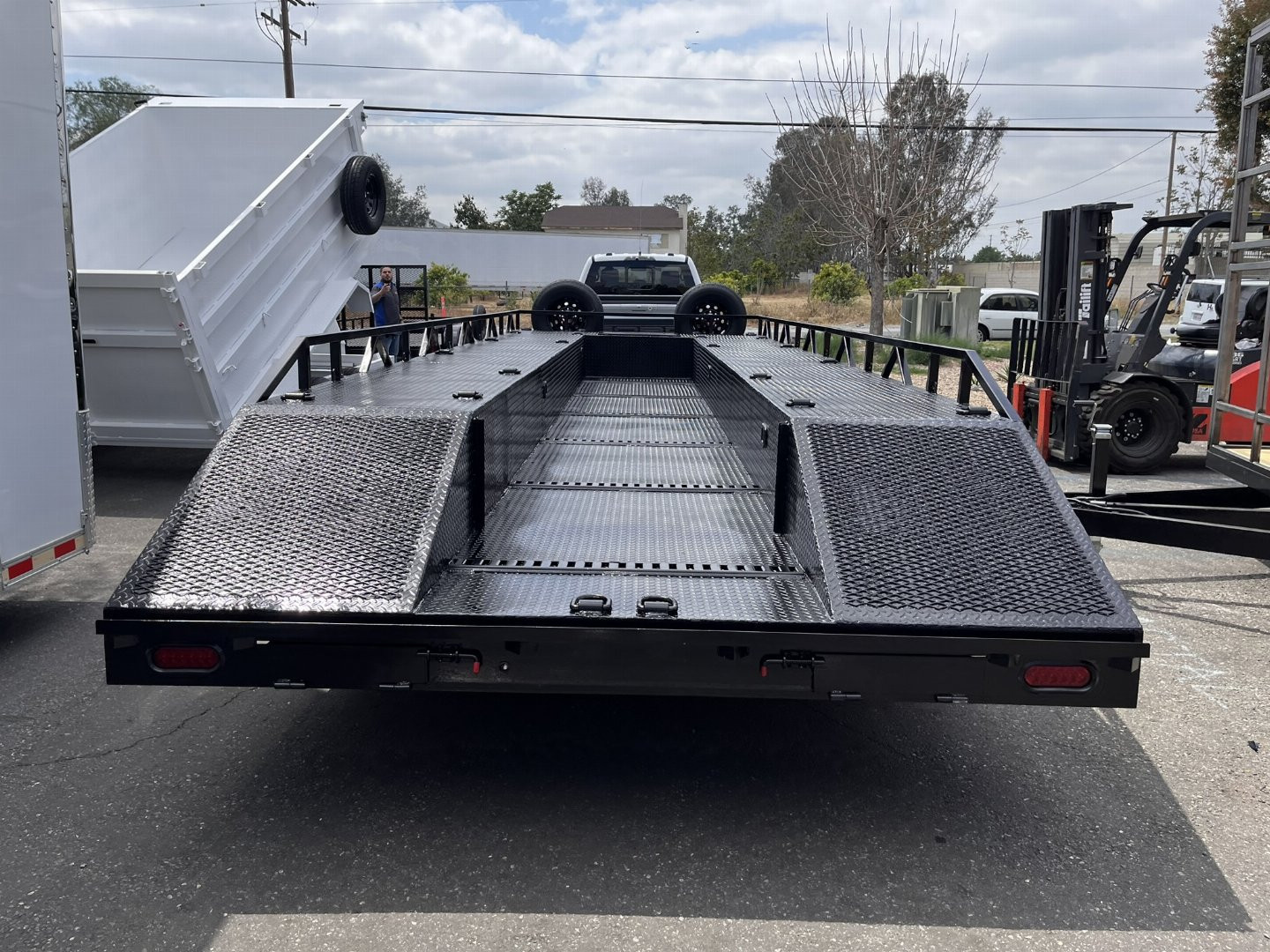 New 2026 FRACTAL 26' BOXED DECK BAJA TRAILER