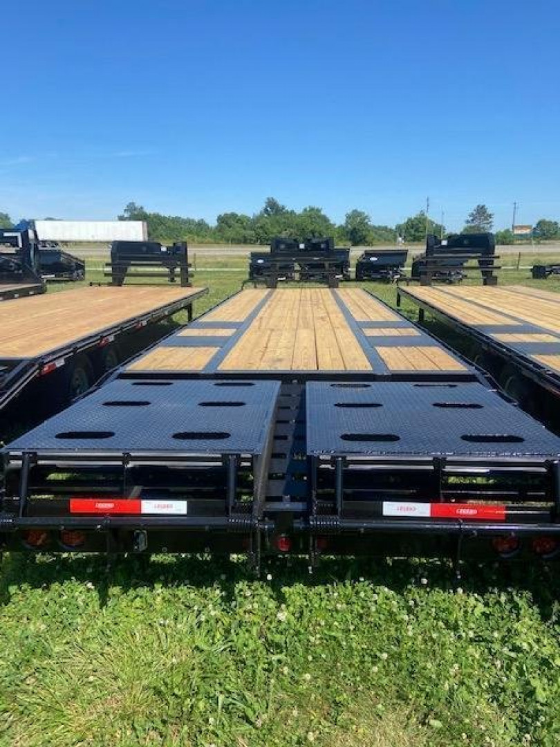 New 2025 Legend Trailers of Texas 36' GOOSENECK TA DUALS Deckover Trailer