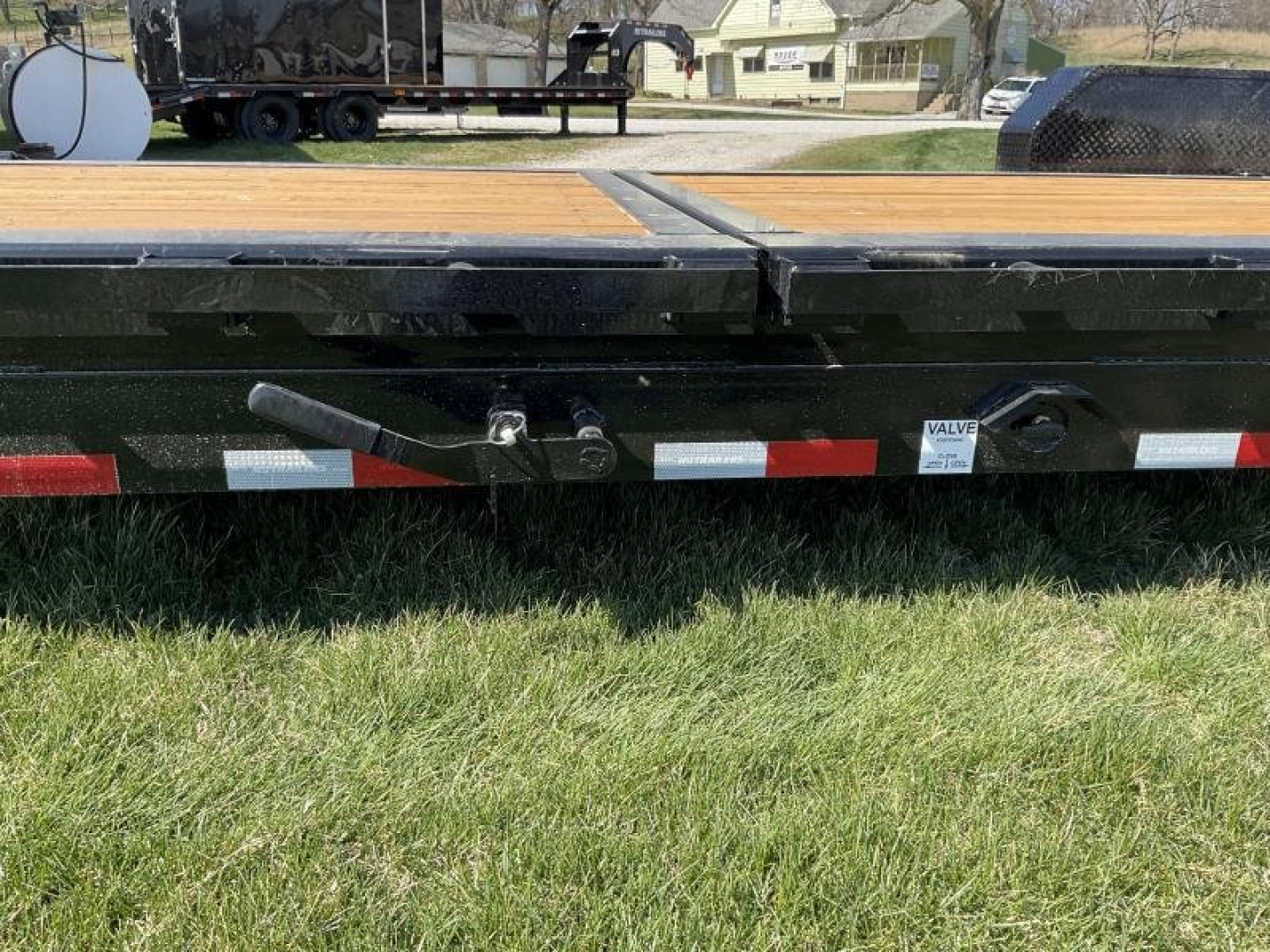 New 2025 PJ Trailers 16k  TJ 22' Tilt Trailer (16' tilt +6' stationary)